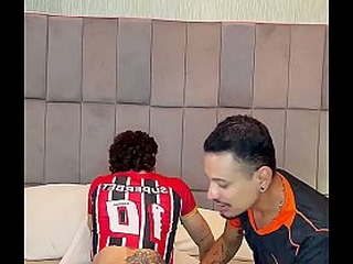 S&atilde_o paulino viadinho levando ferro grosso no rabo,sendo torado pela rola grande ,grossa e pentelhuda do Corinthiano aqui