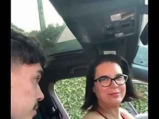 Achei esse novinho na rua dei bastante a buceta pra ele e no fim ele me deu um banho com o mijo dele