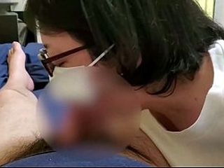 夢中でおちんぽ咥えて興奮する人妻